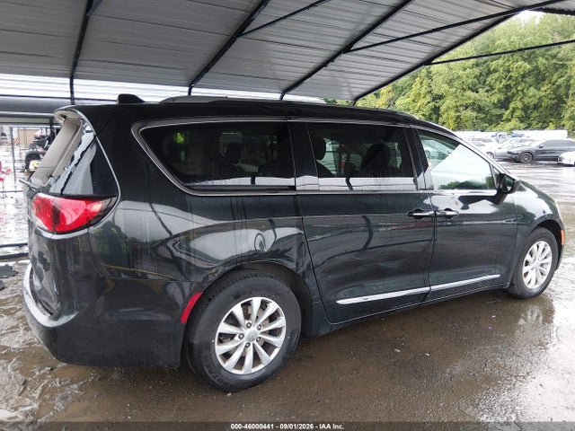 2019 CHRYSLER PACIFICA TOURING L 13