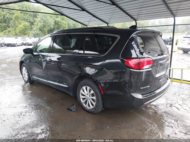 2019 CHRYSLER PACIFICA TOURING L 3