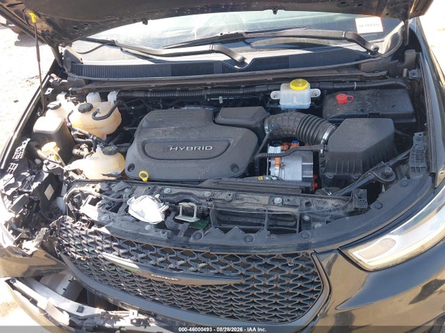 2022 CHRYSLER PACIFICA HYBRID LIMITED 10