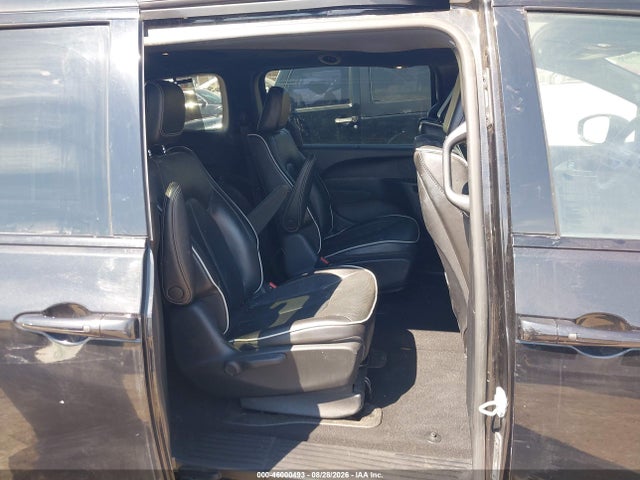 2022 CHRYSLER PACIFICA HYBRID LIMITED 8