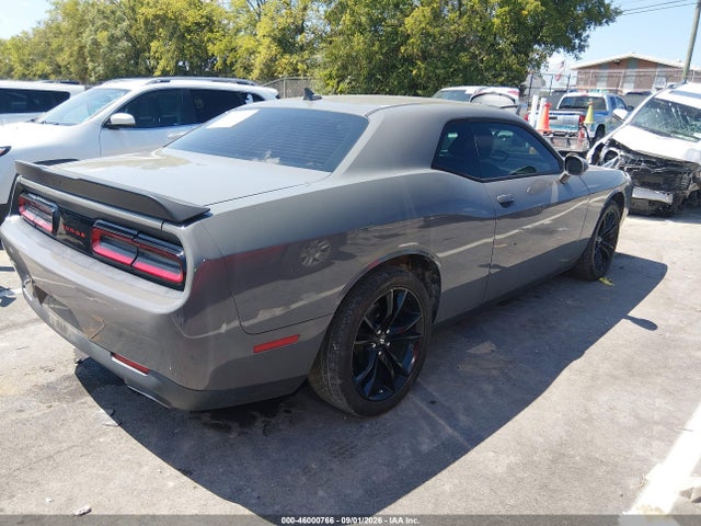 2018 DODGE CHALLENGER SXT 4