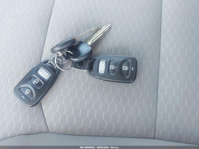 2020 HYUNDAI ELANTRA SE 11