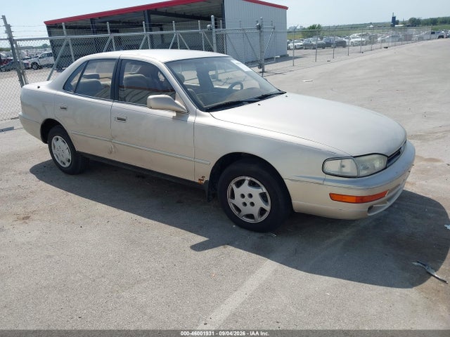 1993 TOYOTA CAMRY LE