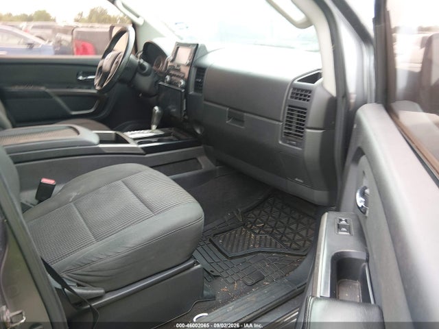 صورة 5 لـ 2015 Nissan TITAN SV