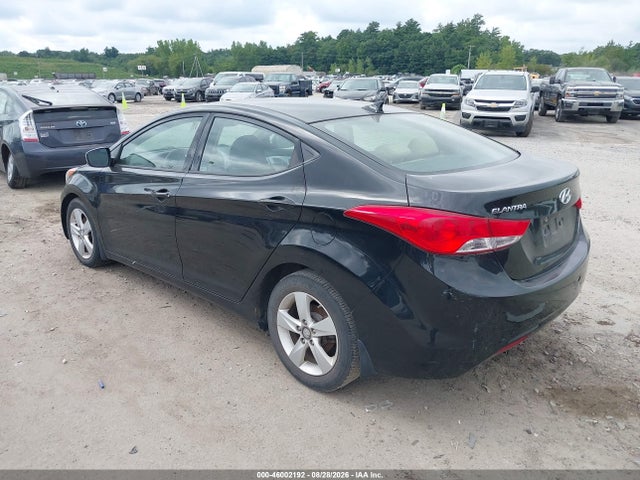 2013 Hyundai ELANTRA GLS — фото 3