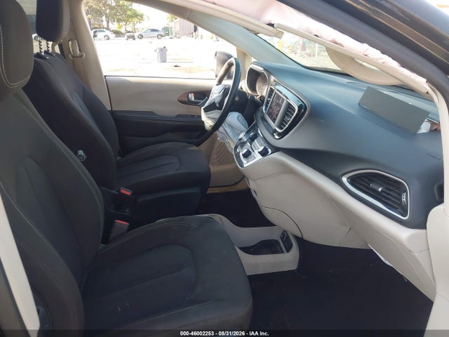 2023 CHRYSLER VOYAGER LX 5