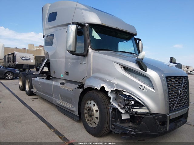 2019 VOLVO VN 