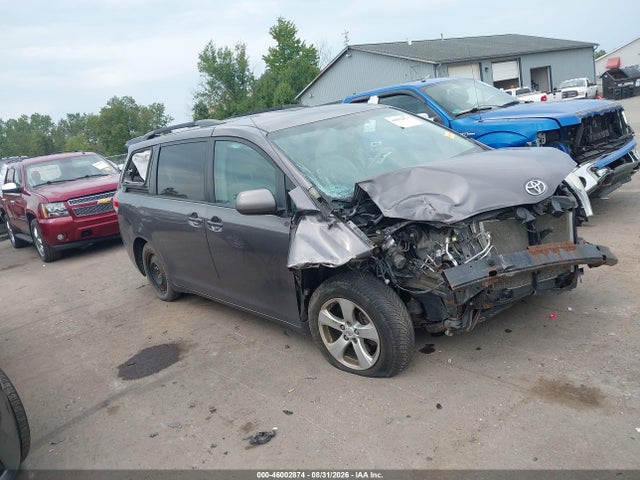 2012 TOYOTA SIENNA LE V6 8 PASSENGER