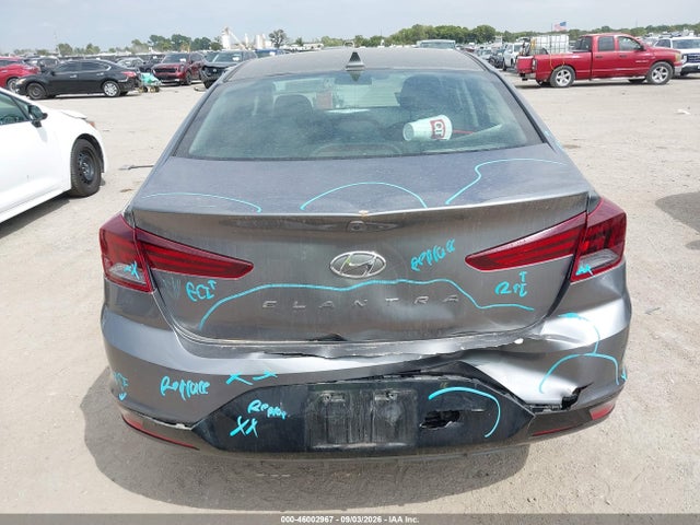 2019 HYUNDAI ELANTRA SEL 16