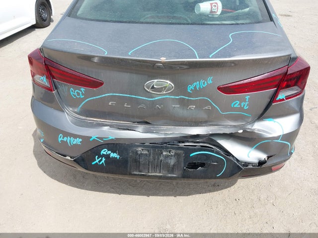 2019 HYUNDAI ELANTRA SEL 17