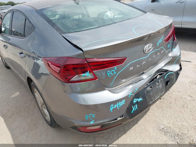 2019 HYUNDAI ELANTRA SEL 18