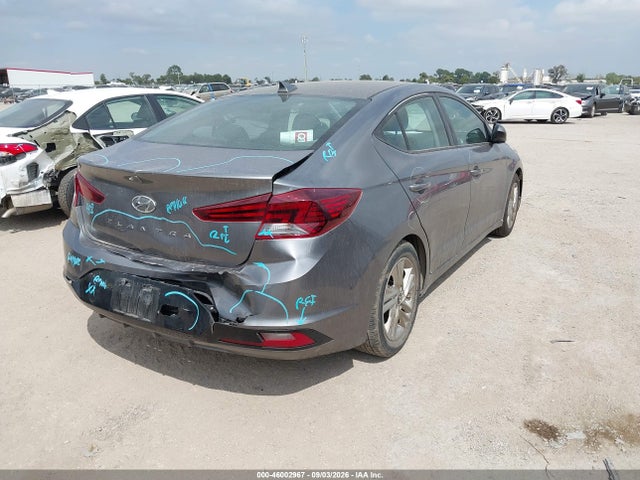 2019 HYUNDAI ELANTRA SEL 4