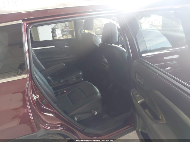 2018 TOYOTA HIGHLANDER XLE 8
