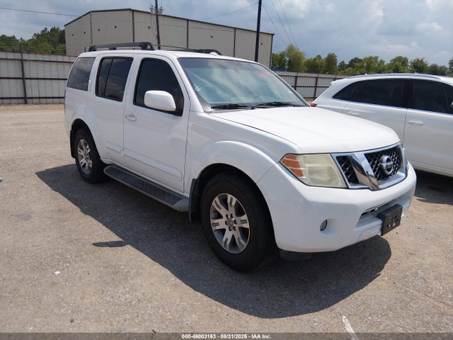 2010 NISSAN PATHFINDE SE