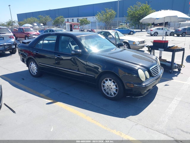 2000 Mercedes-BENZ E 320 照片 1