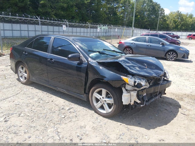 2013 TOYOTA CAMRY SE