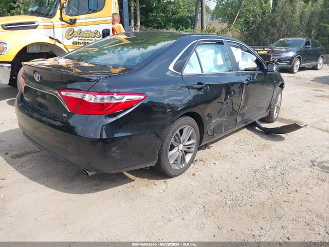 2017 TOYOTA CAMRY SE 4