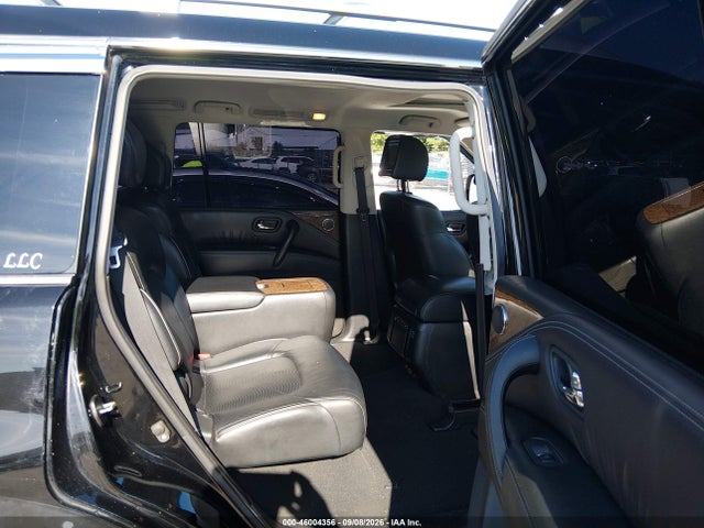 2017 INFINITI QX80 8