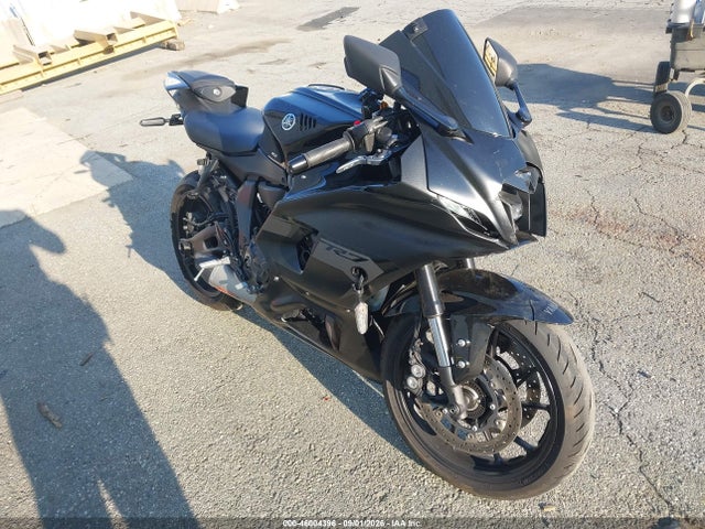 2025 YAMAHA YZF 
