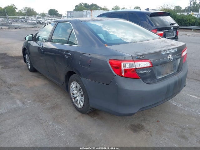 2012 Toyota CAMRY L photo 3