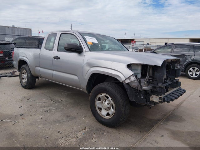 2017 TOYOTA TACOMA SR