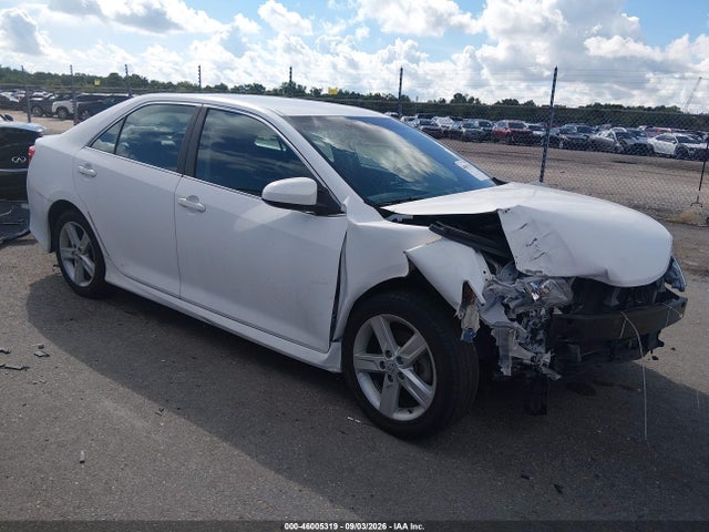 2013 TOYOTA CAMRY SE