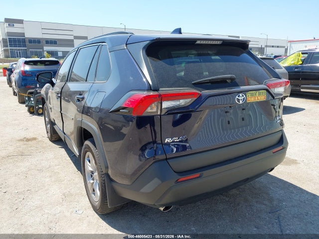 2023 TOYOTA RAV4 XLE 3