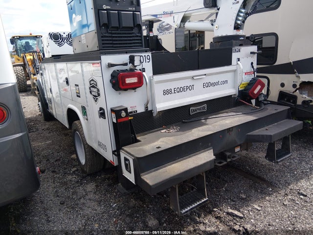 2023 FORD F-600 CHASSIS XL/XLT 3