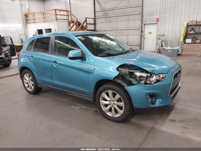 2014 MITSUBISHI OUTLANDER ES