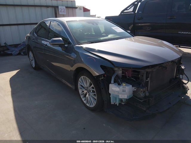2020 TOYOTA CAMRY XLE HYBRID
