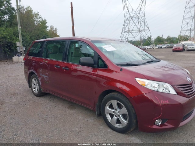2014 TOYOTA SIENNA L V6 7 PASSENGER