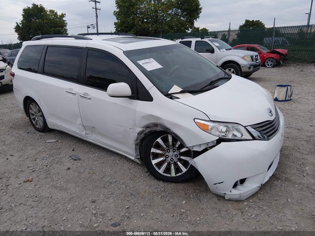 2014 TOYOTA SIENNA XLE 7 PASSENGER