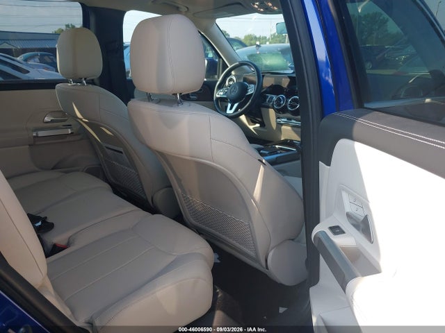 2023 MERCEDES-BENZ GLB 250 4MATIC 8