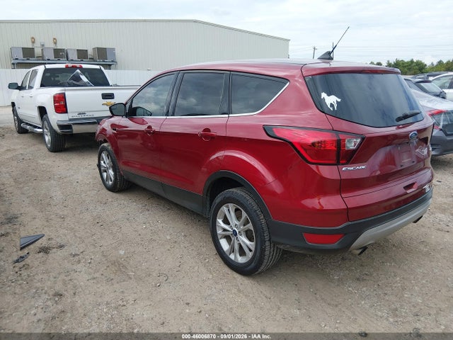 2019 FORD ESCAPE SE 3