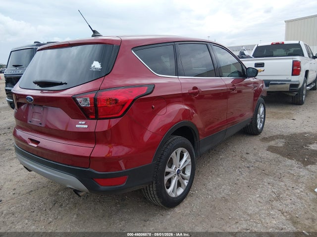 2019 FORD ESCAPE SE 4