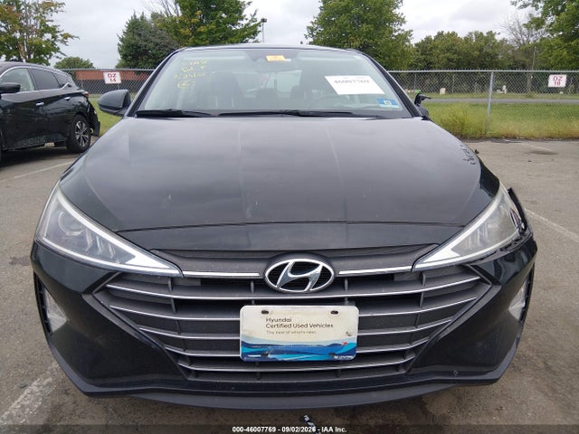 2020 HYUNDAI ELANTRA SE 12