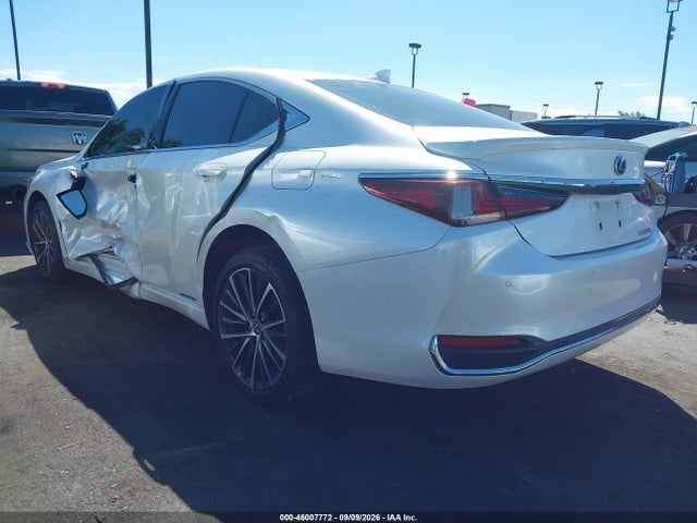 2022 LEXUS ES 300H 3