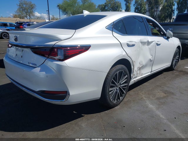 2022 LEXUS ES 300H 4