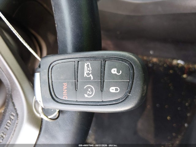 2019 JEEP CHEROKEE LIMITED FWD 11