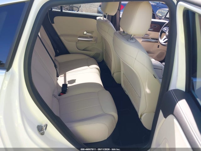 2021 MERCEDES-BENZ GLA 250 4MATIC 8