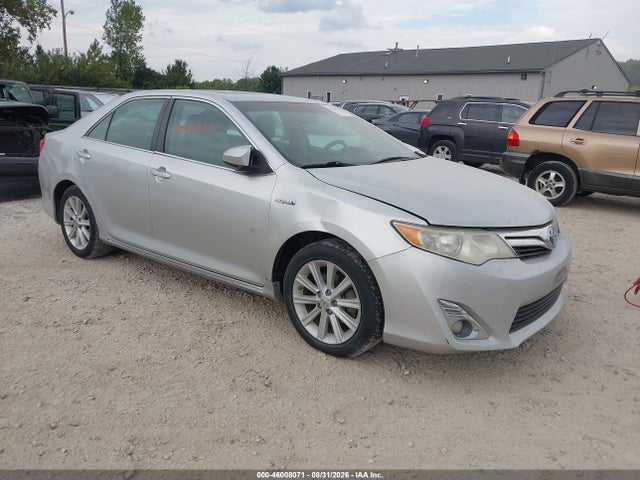 2012 TOYOTA CAMRY XLE