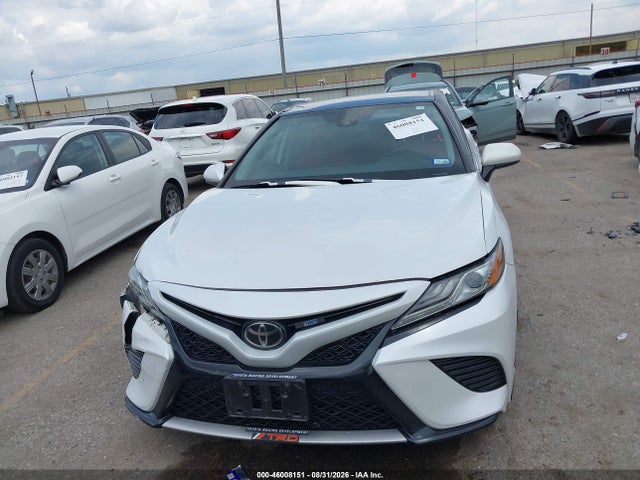 2019 TOYOTA CAMRY XSE 12
