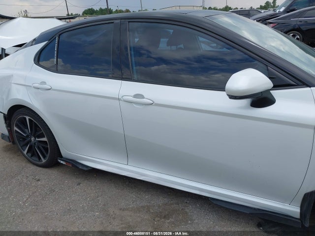 2019 TOYOTA CAMRY XSE 13