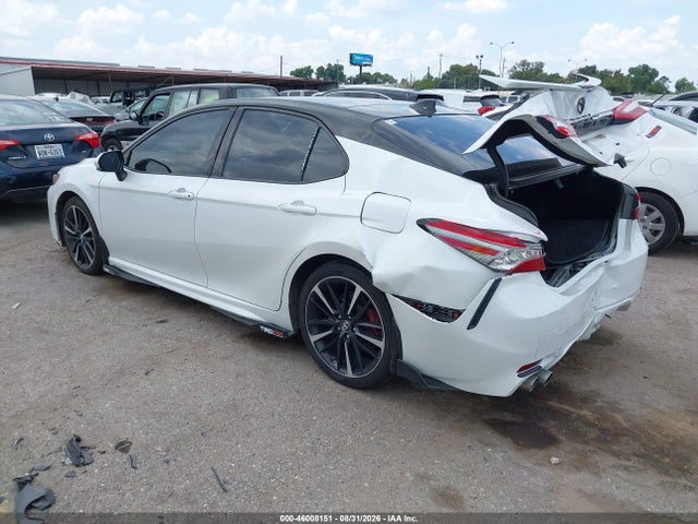 2019 TOYOTA CAMRY XSE 3