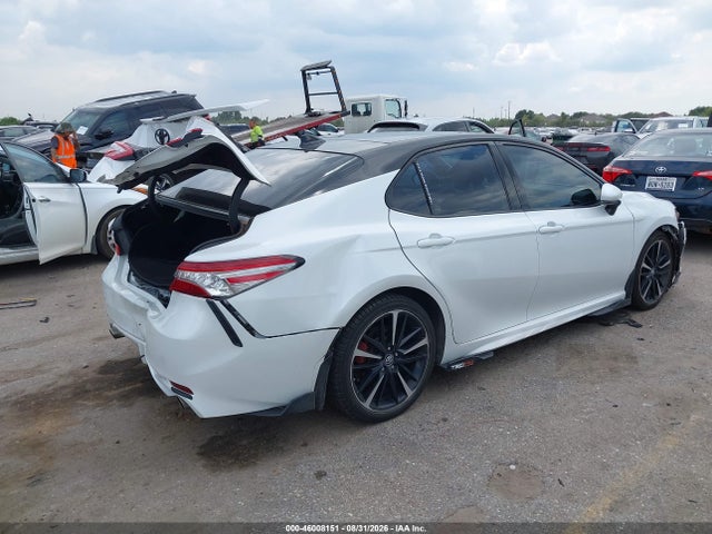 2019 TOYOTA CAMRY XSE 4