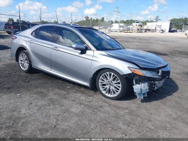 2019 TOYOTA CAMRY XLE