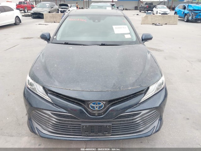 2019 TOYOTA CAMRY HYBRID XLE 12