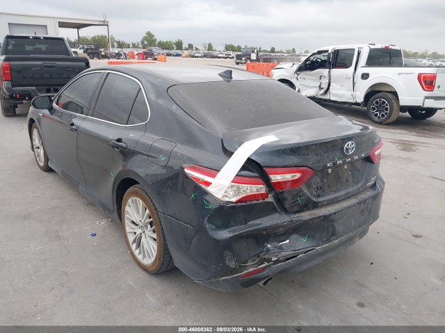 2019 TOYOTA CAMRY HYBRID XLE 3