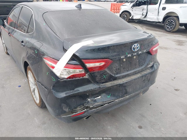 2019 TOYOTA CAMRY HYBRID XLE 6