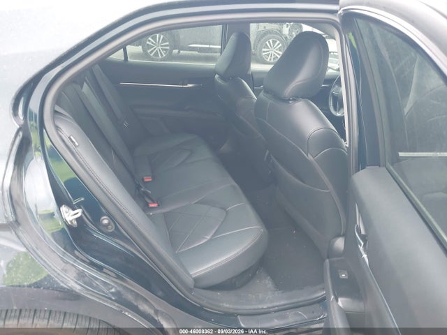 2019 TOYOTA CAMRY HYBRID XLE 8